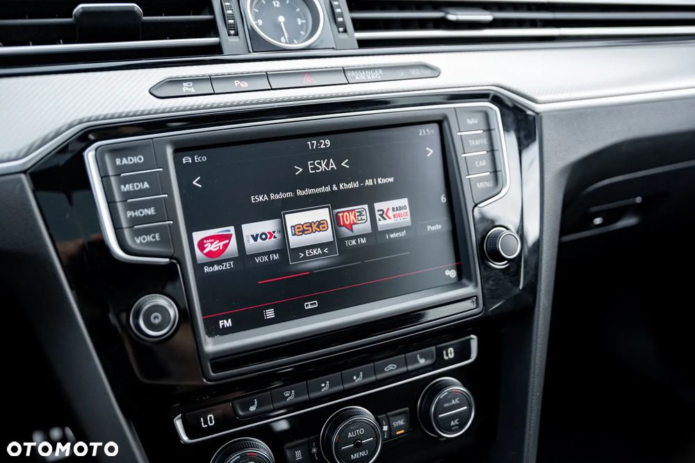 Volkswagen Passat Variant 2.0 TSI (BlueMotion Technology) 4Motion DSG Highline - 34