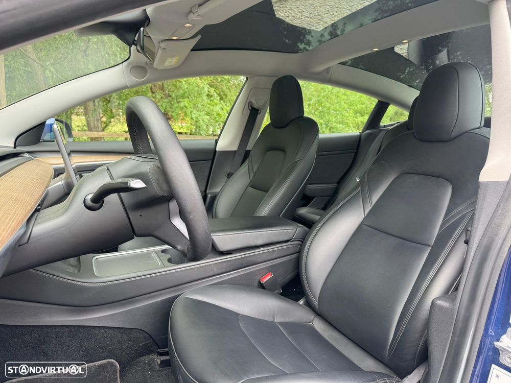 Tesla Model 3 - 21