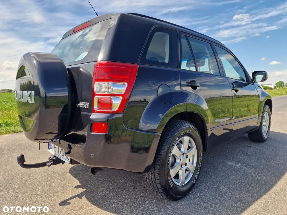 Suzuki Grand Vitara 2.0 - 24
