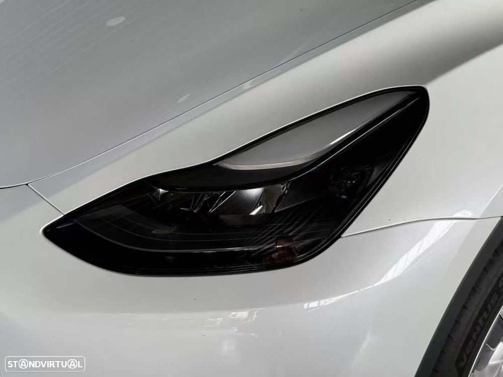 Tesla Model Y Standard - 10