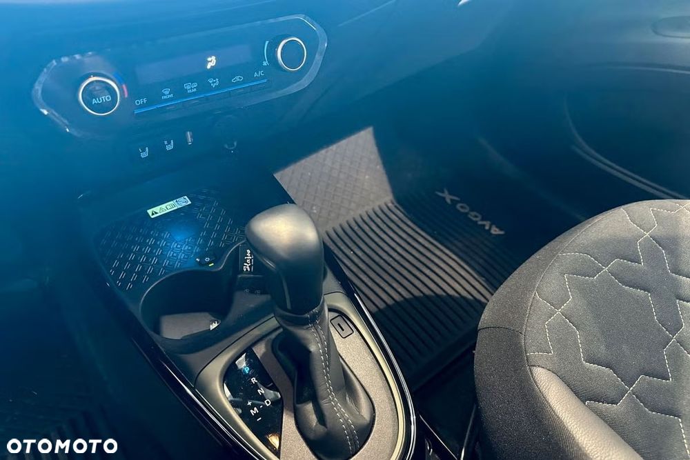Toyota Aygo X 1.0 VVT-i Style CVT - 21