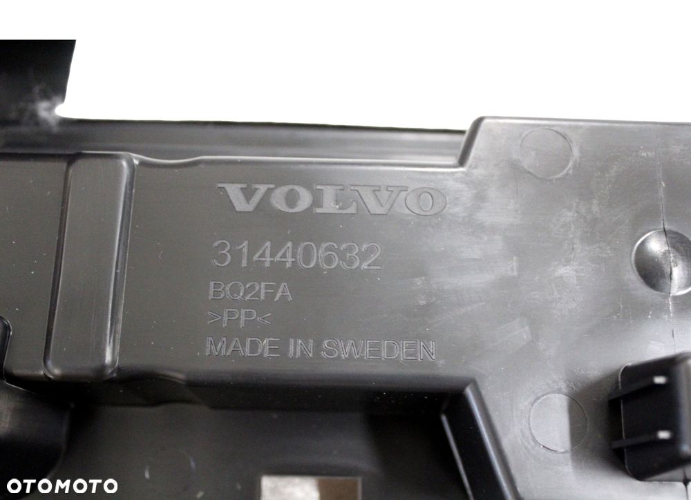 VOLVO XC60 II panel wykladzina klapy bagaznika OE - 3