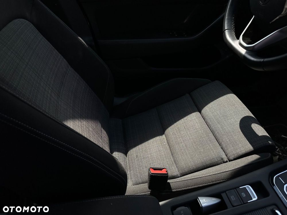 Volkswagen Passat Variant 2.0 TDI EVO Essence DSG - 15