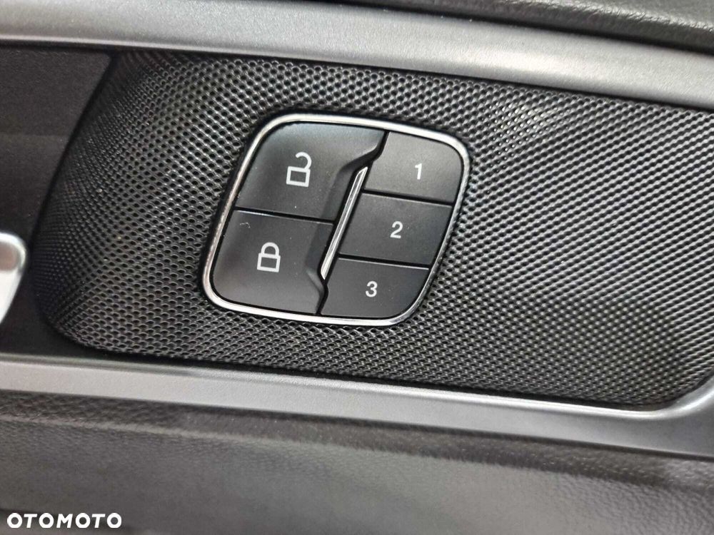 Ford Mondeo - 31