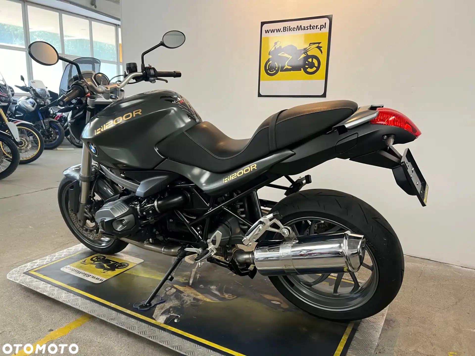 BMW R - 6