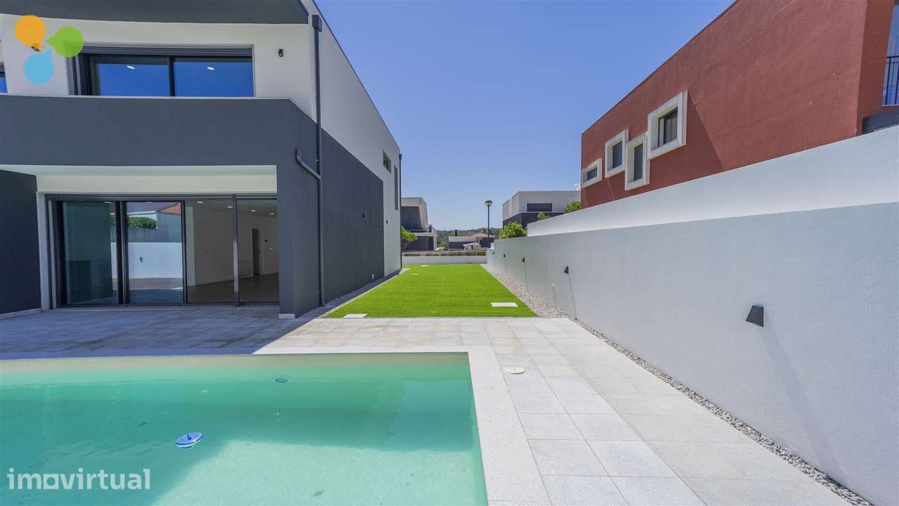 Moradia Isolada T4 Nova | Quinta da Ponte da Terra - Grande imagem: 2/44