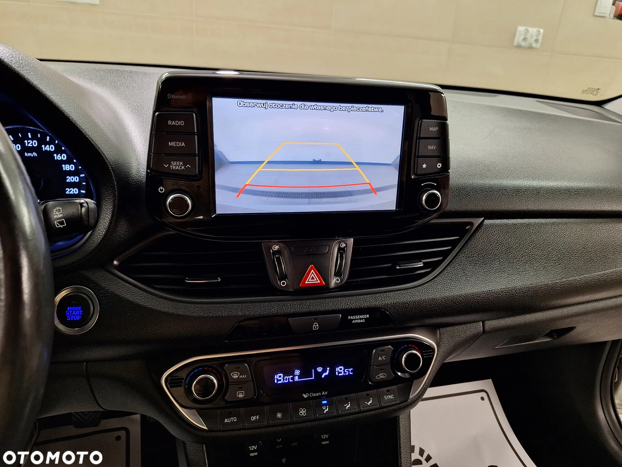 Hyundai i30 1.4 T-GDI Premiere Luxury - 35
