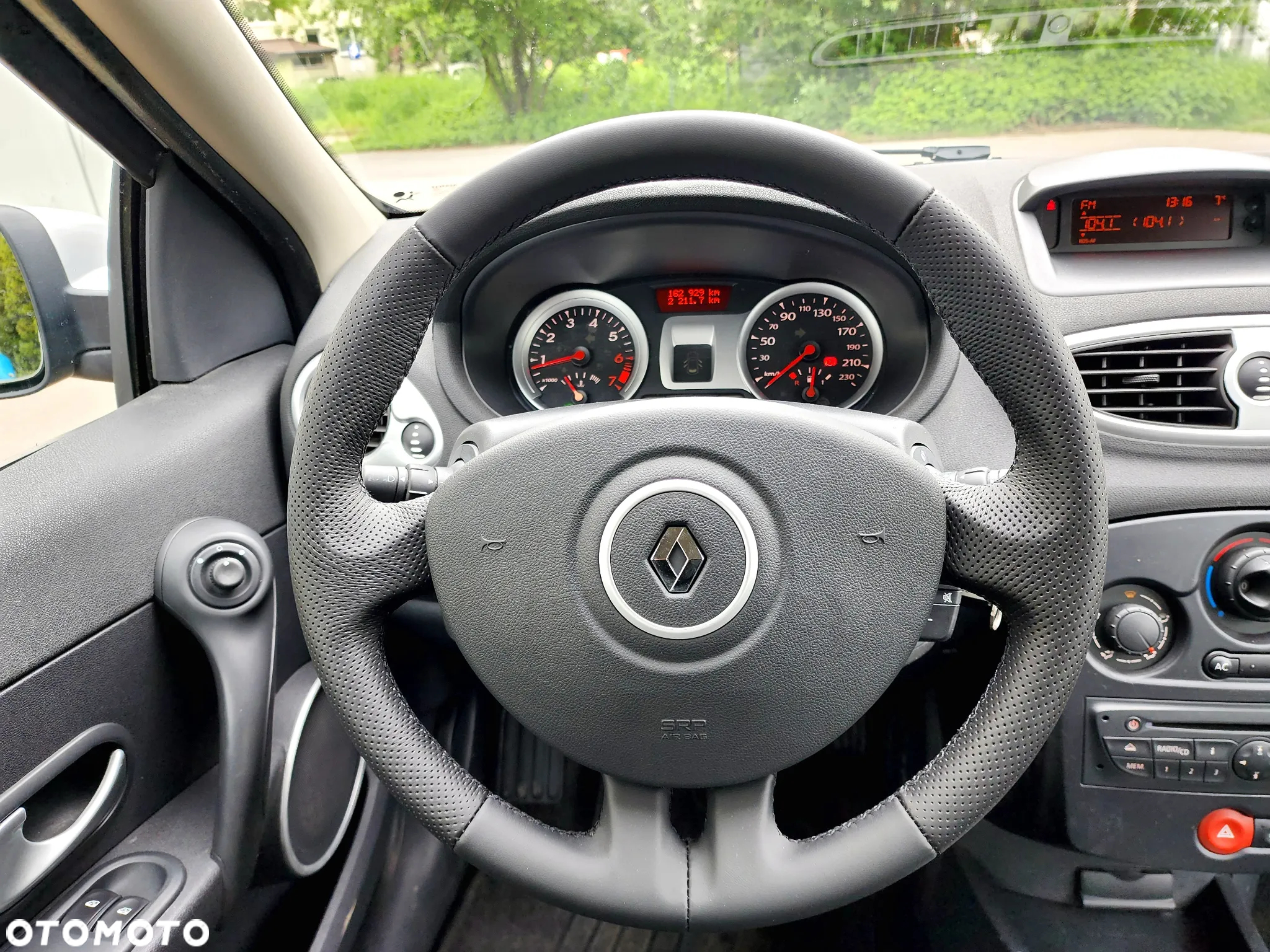 Renault Clio - 21