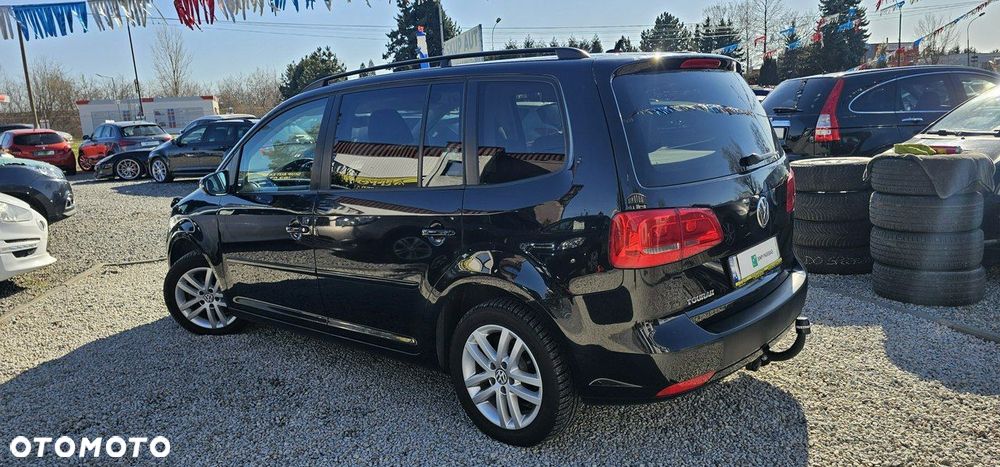 Volkswagen Touran - 14