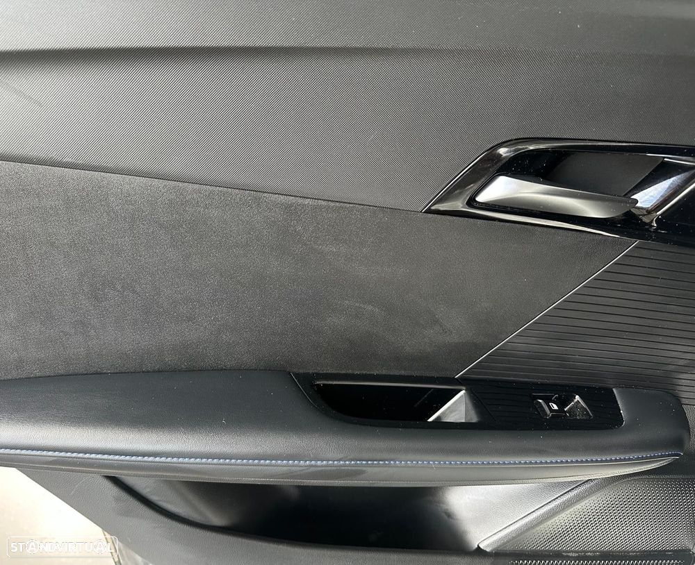 MG MG4 64 kWh Luxury - 21