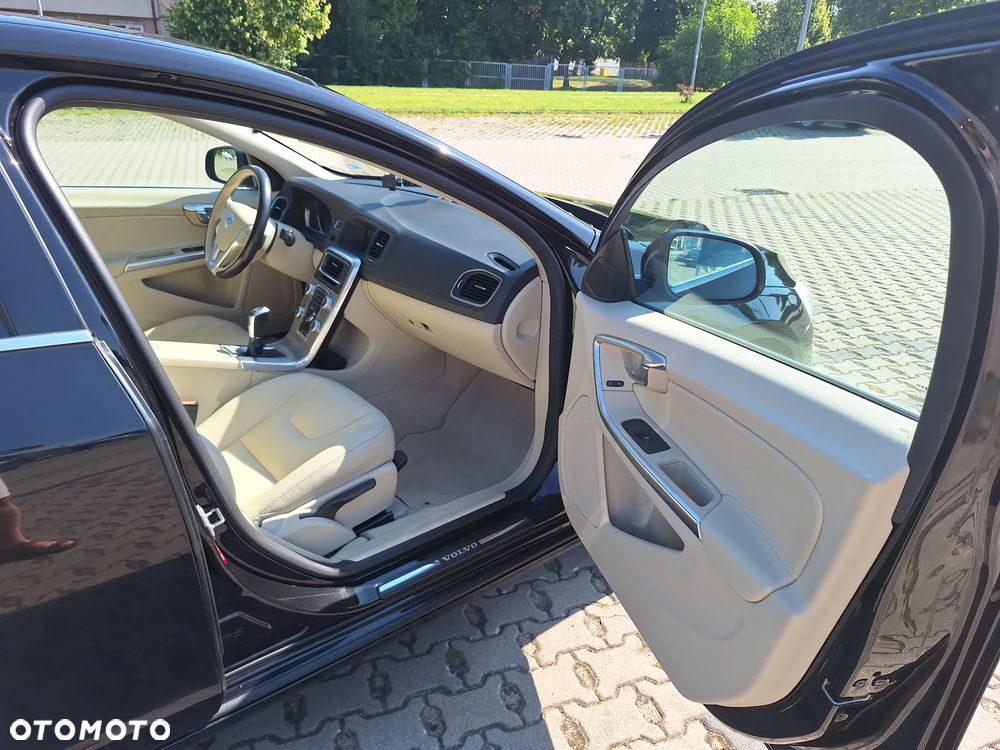 Volvo S60 T3 Summum - 14