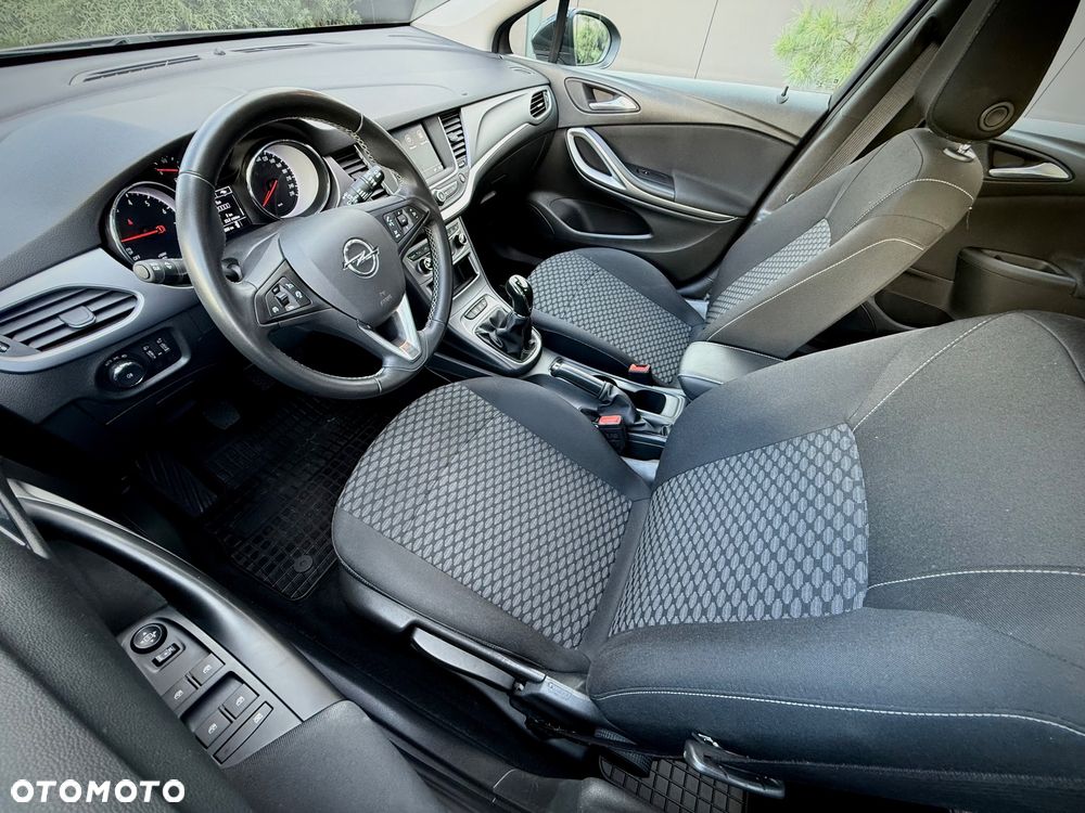 Opel Astra 1.2 T Edition S&S - 11