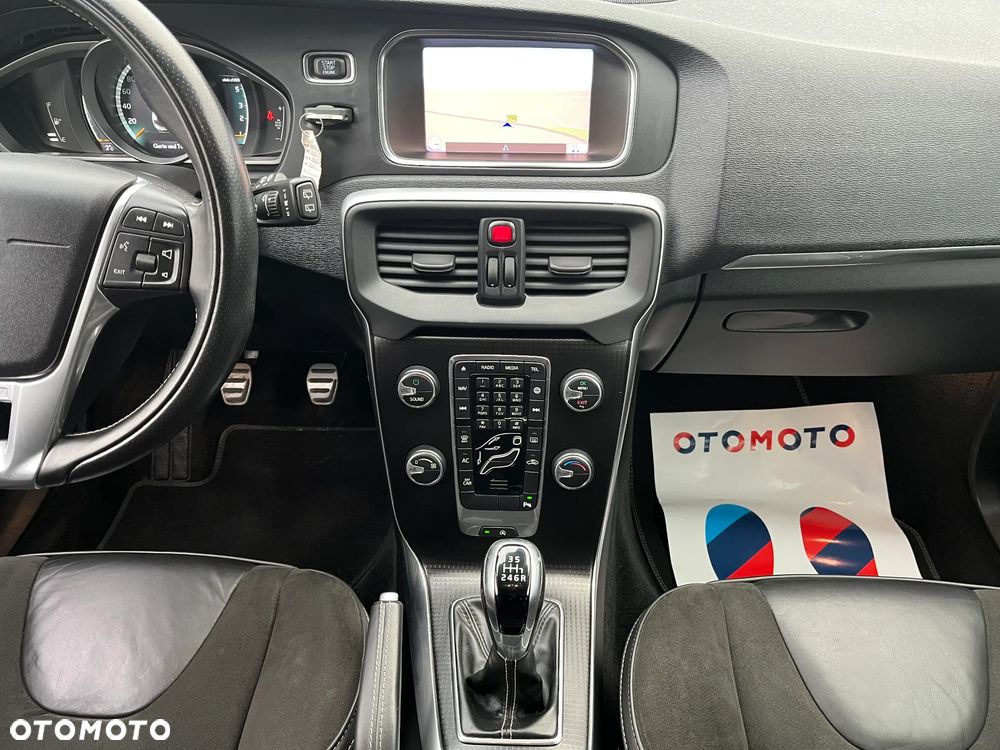 Volvo V40 - 24