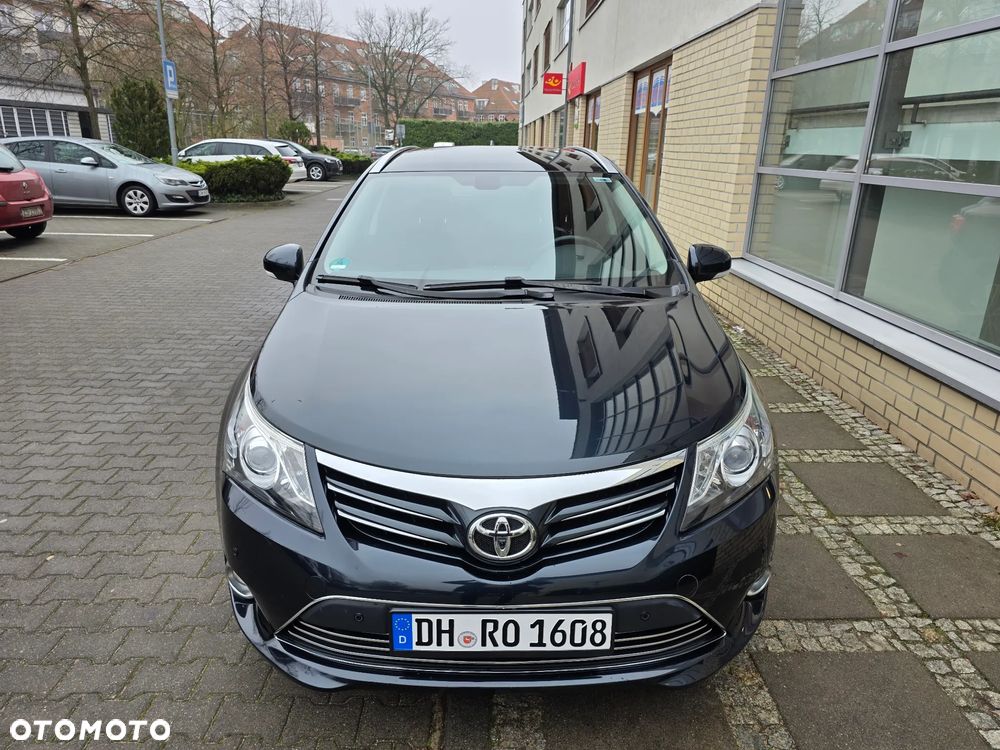 Toyota Avensis 1.8 Premium - 10