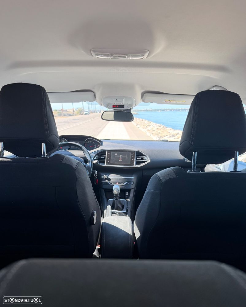 Peugeot 308 SW - 11