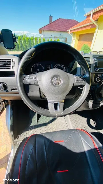 Volkswagen Caravelle - 7