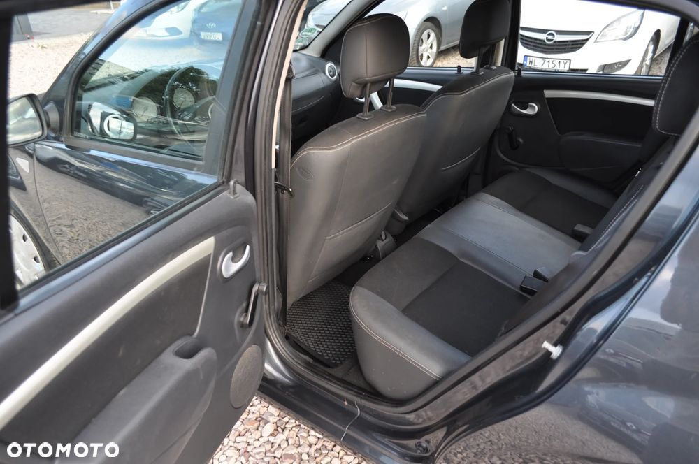 Dacia Sandero 1.6 Laureate BL - 18