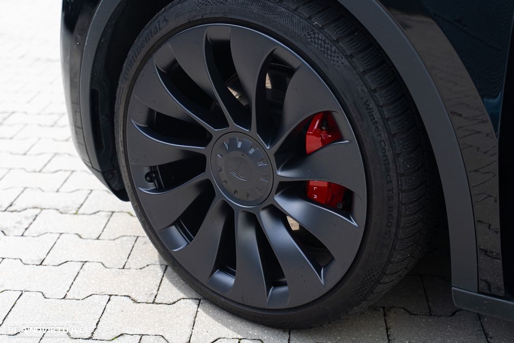 Tesla Model Y Performance Dual Motor AWD - 4