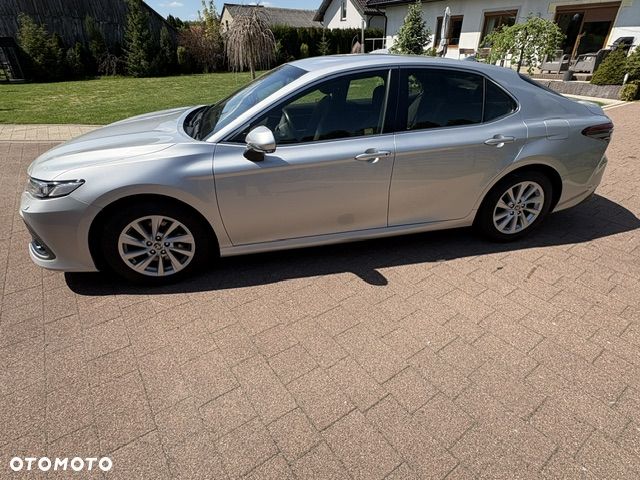 Toyota Camry 2.5 Hybrid Comfort CVT - 2
