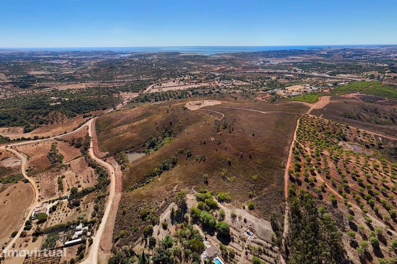 Terreno com aproximadamente 30 hectares junto à Mexilhoeira Grande – A - Grande imagem: 2/12