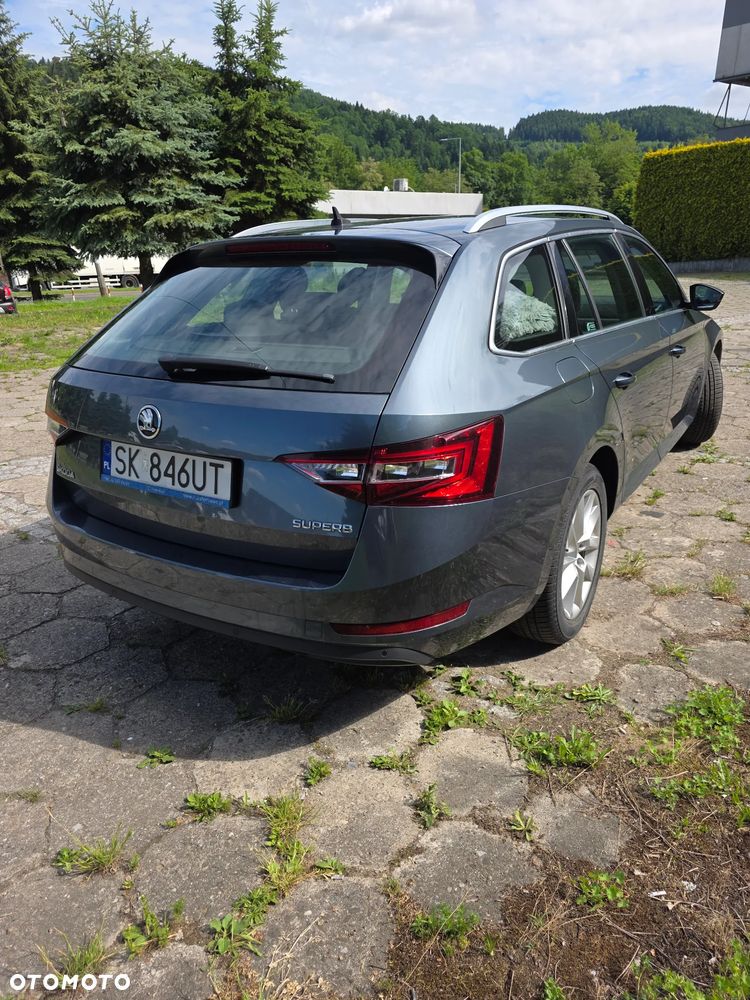Skoda Superb 2.0 TDI Style DSG - 4
