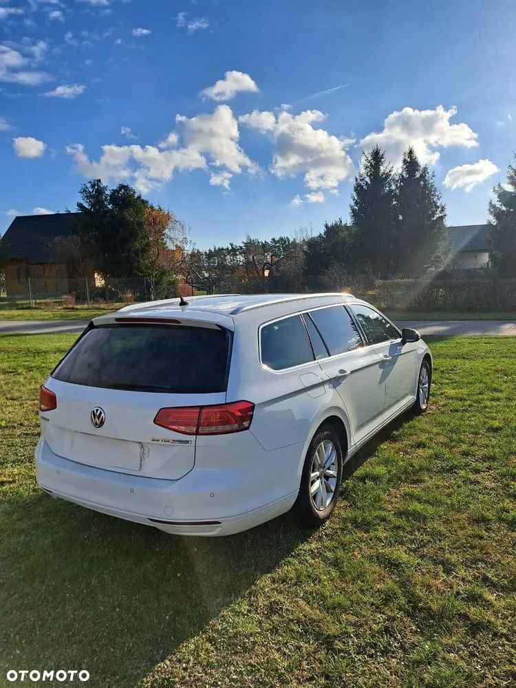 Volkswagen Passat 2.0 TDI (BlueMotion Technology) Comfortline - 4