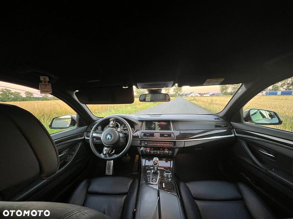 BMW Seria 5 M550d xDrive - 12
