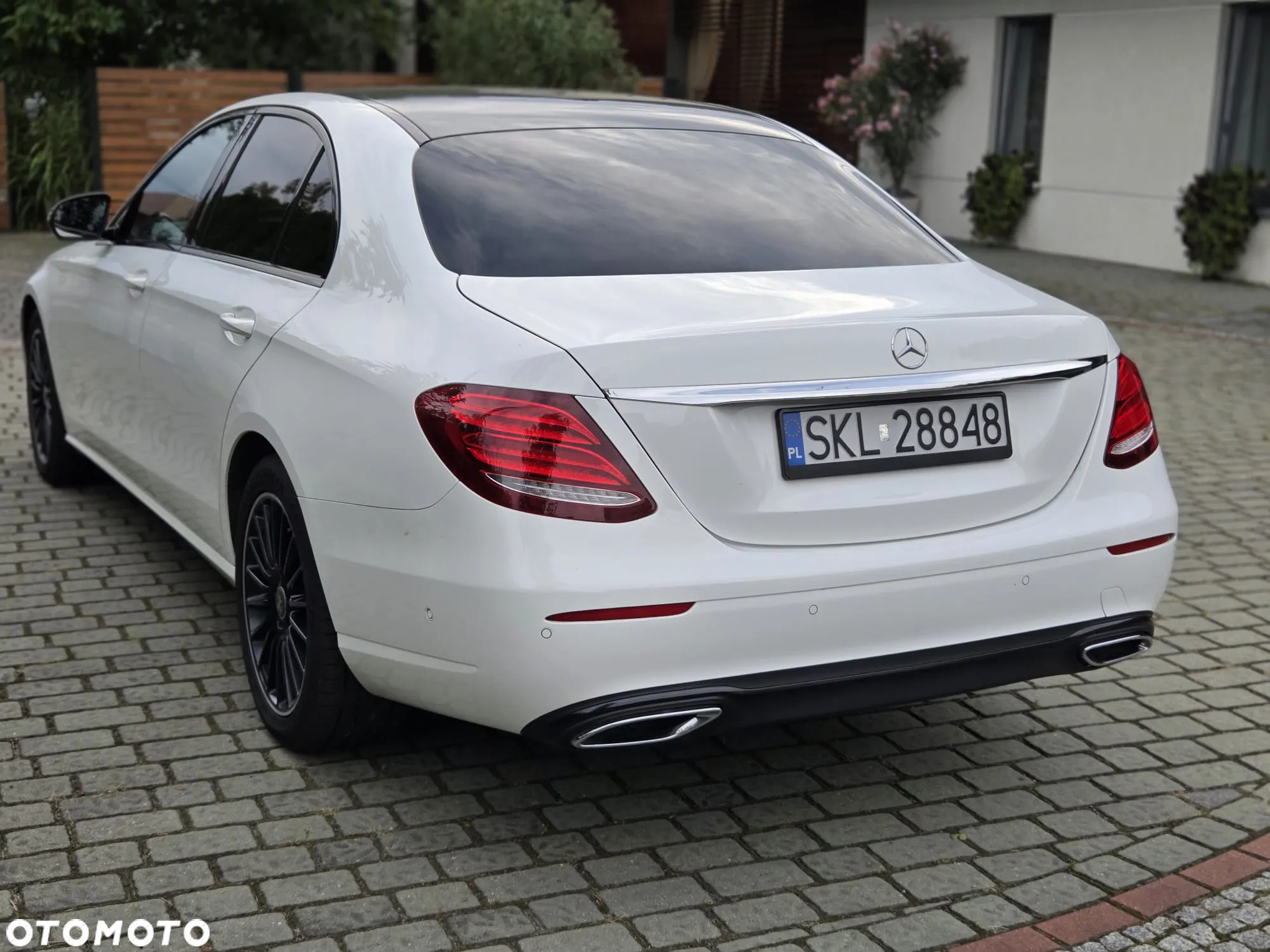 Mercedes-Benz Klasa E 220 d 9G-TRONIC - 10