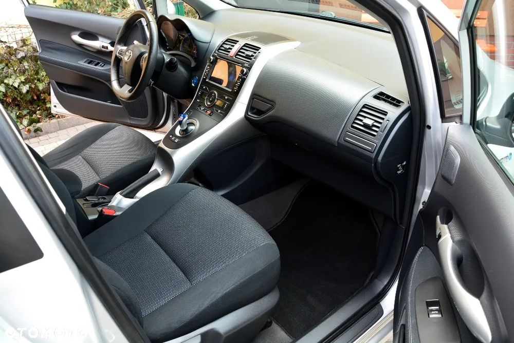 Toyota Auris 1.8 HSD Prestige NAVI - 21