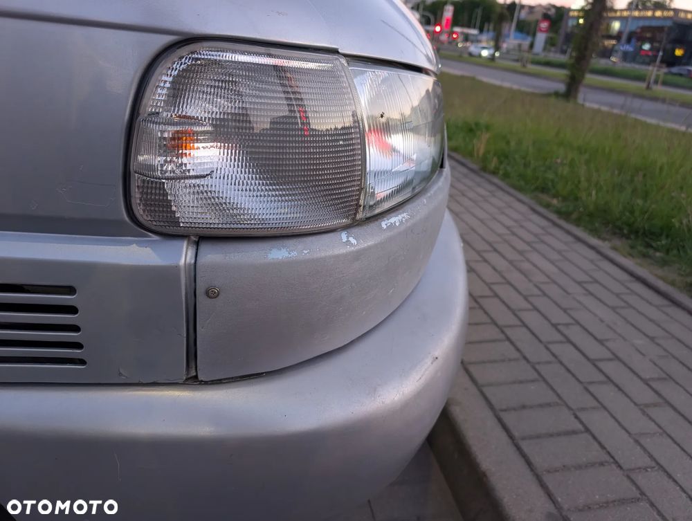 Volkswagen Caravelle GL - 10