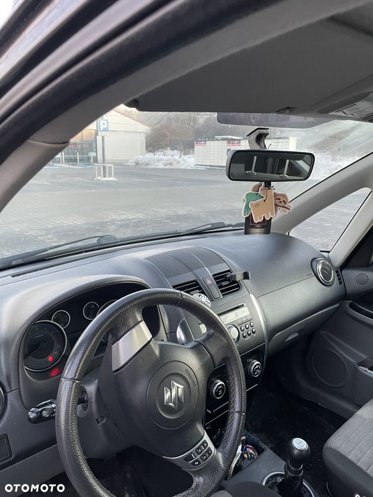 Suzuki SX4 - 17