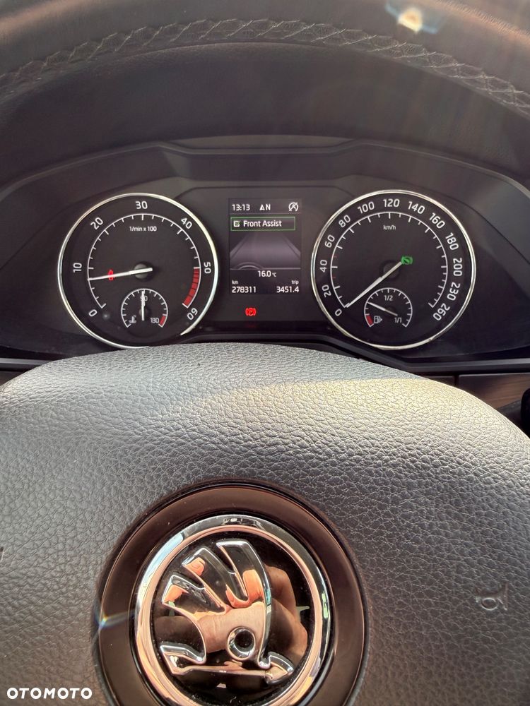 Skoda Superb 2.0 TDI Ambition DSG - 11