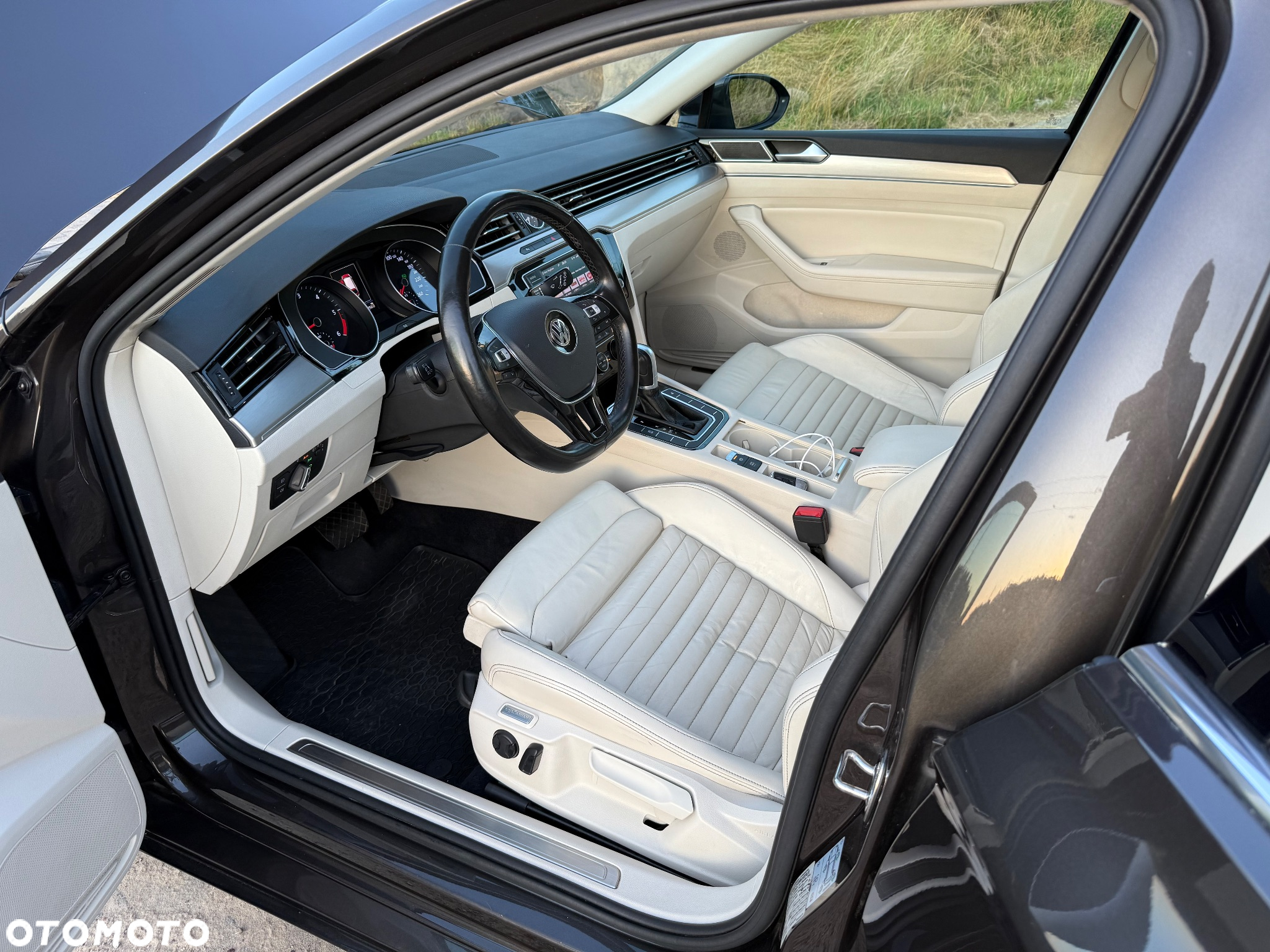 Volkswagen Passat Variant 1.6 TDI (BlueMotion Technology) DSG Comfortline - 16