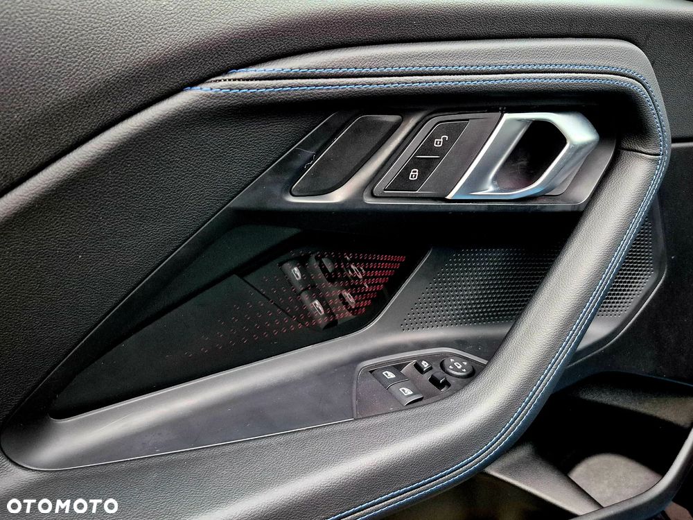 BMW Seria 2 220i GPF M Sport sport - 22
