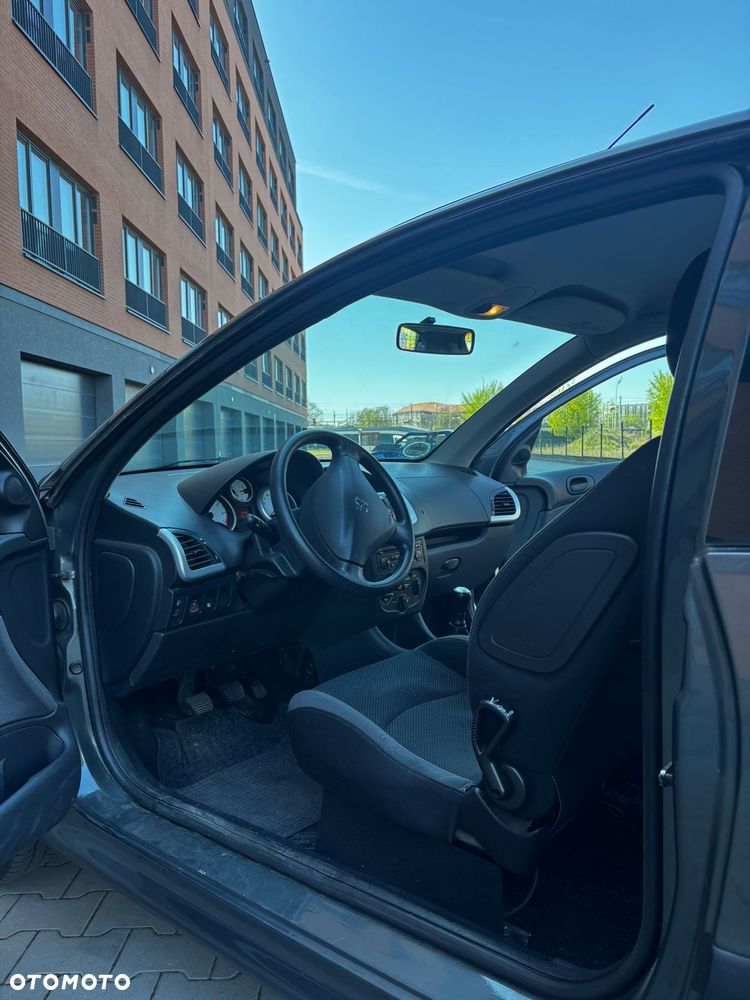 Peugeot 206 plus 75 - 9