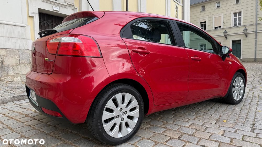 Kia Rio - 7