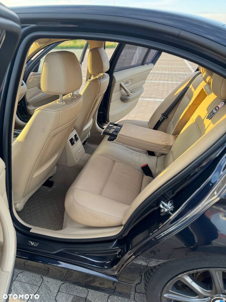 BMW Seria 3 320d DPF - 17