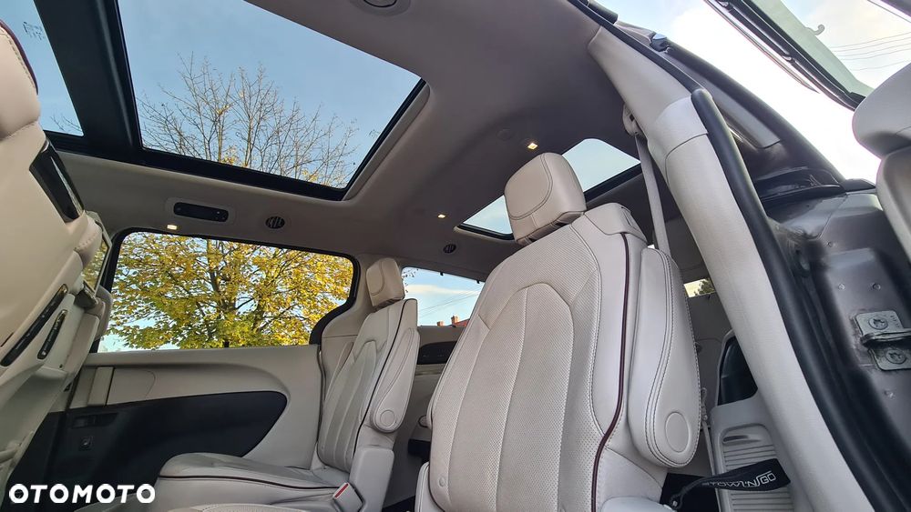 Chrysler Pacifica - 14