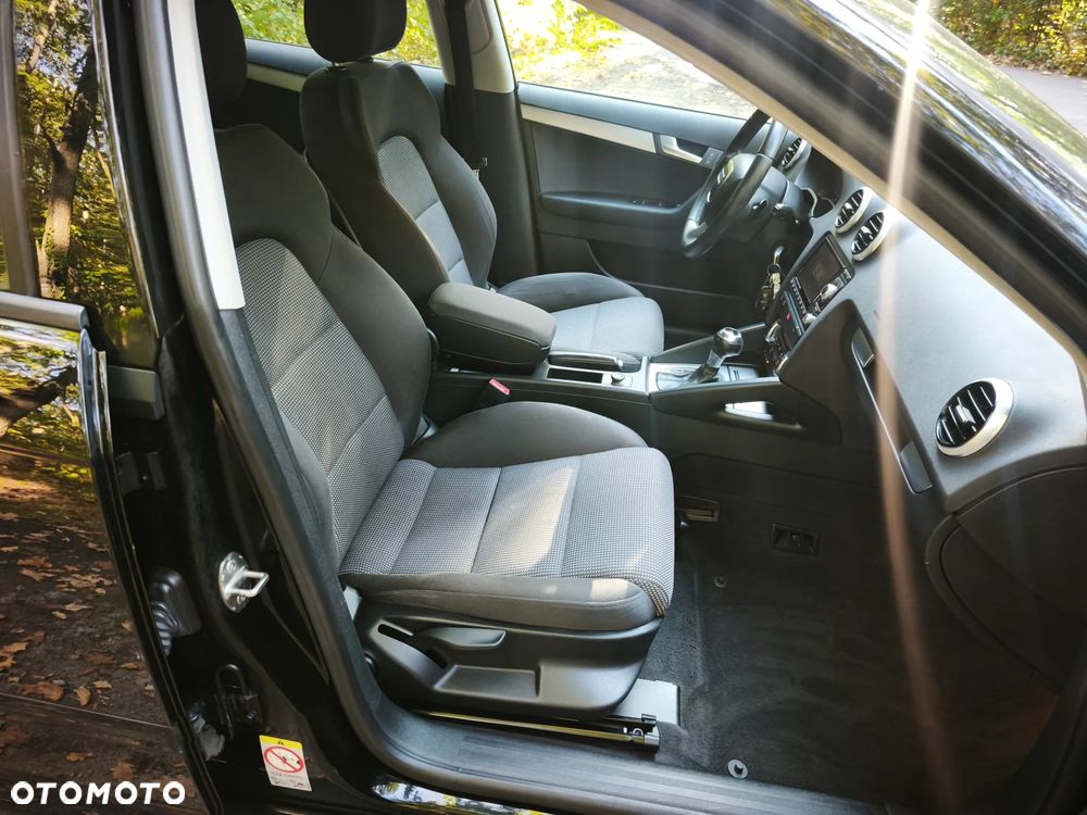 Audi A3 Sportback 1.6 TDI DPF S tronic Attraction - 18