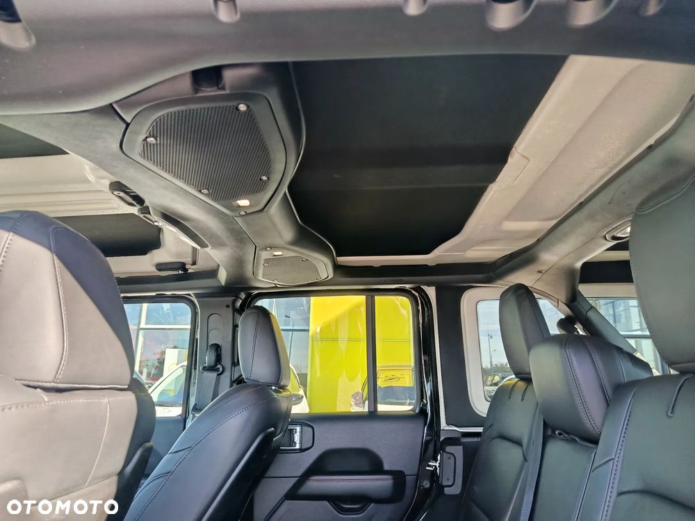 Jeep Wrangler - 17