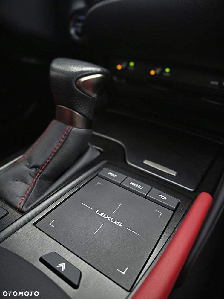 Lexus ES 300h F Sport Edition - 21