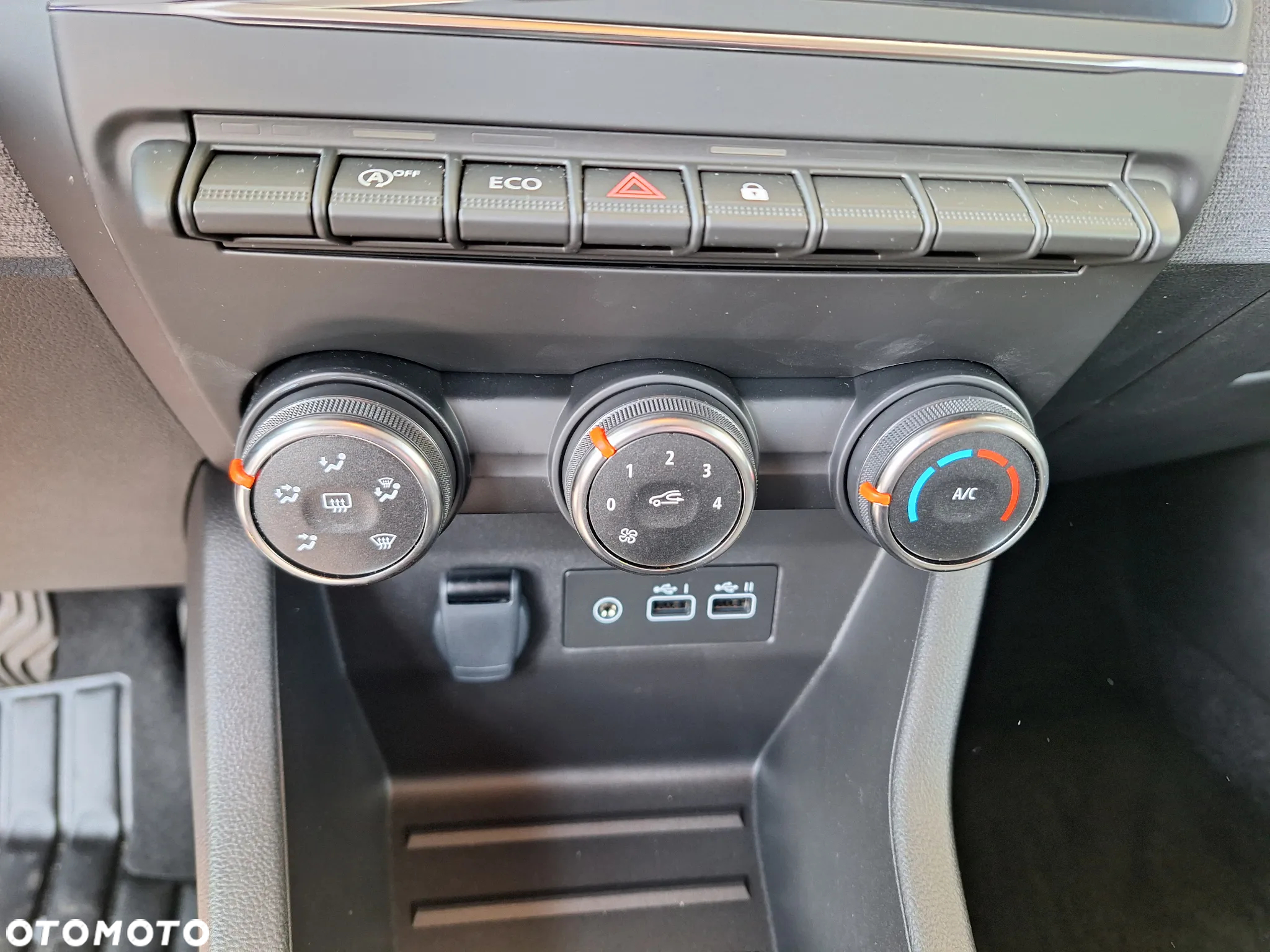 Renault Clio - 9