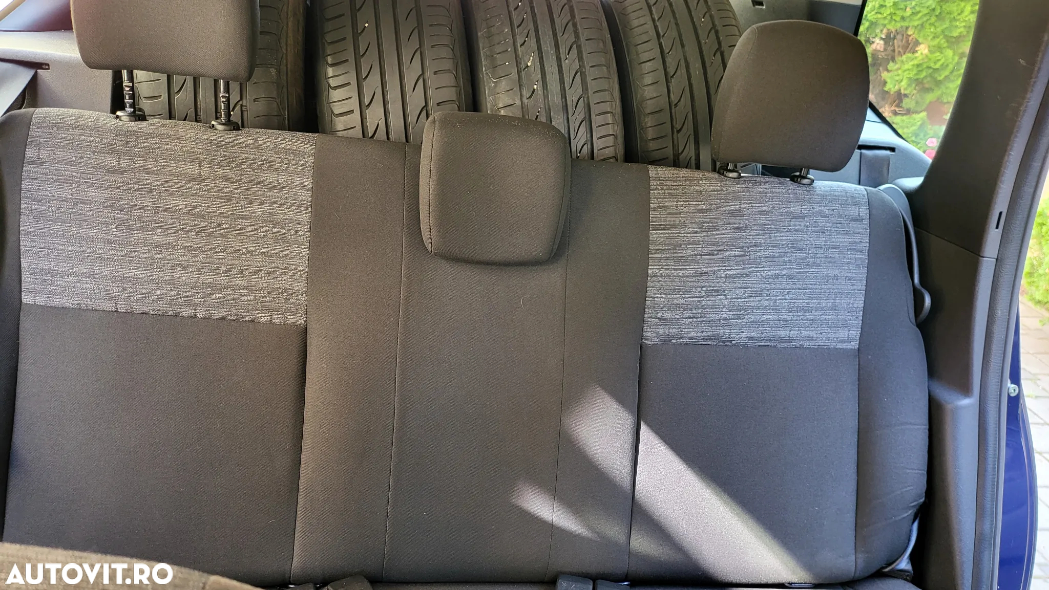 Dacia Duster 1.6 16V 4x4 Ambiance - 33