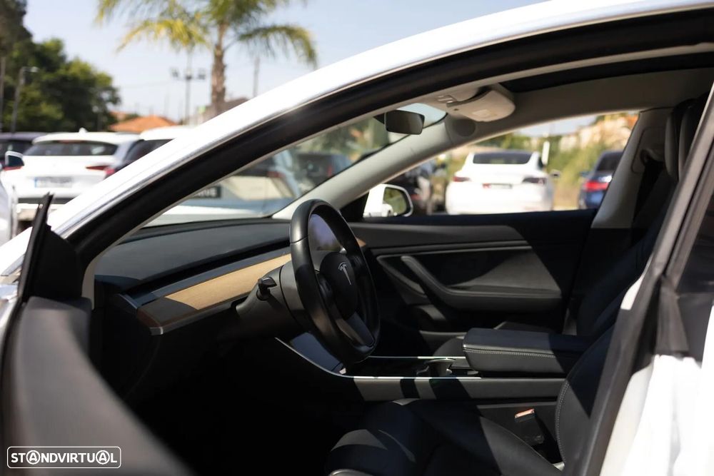 Tesla Model 3 Long-Range Dual Motor AWD - 3