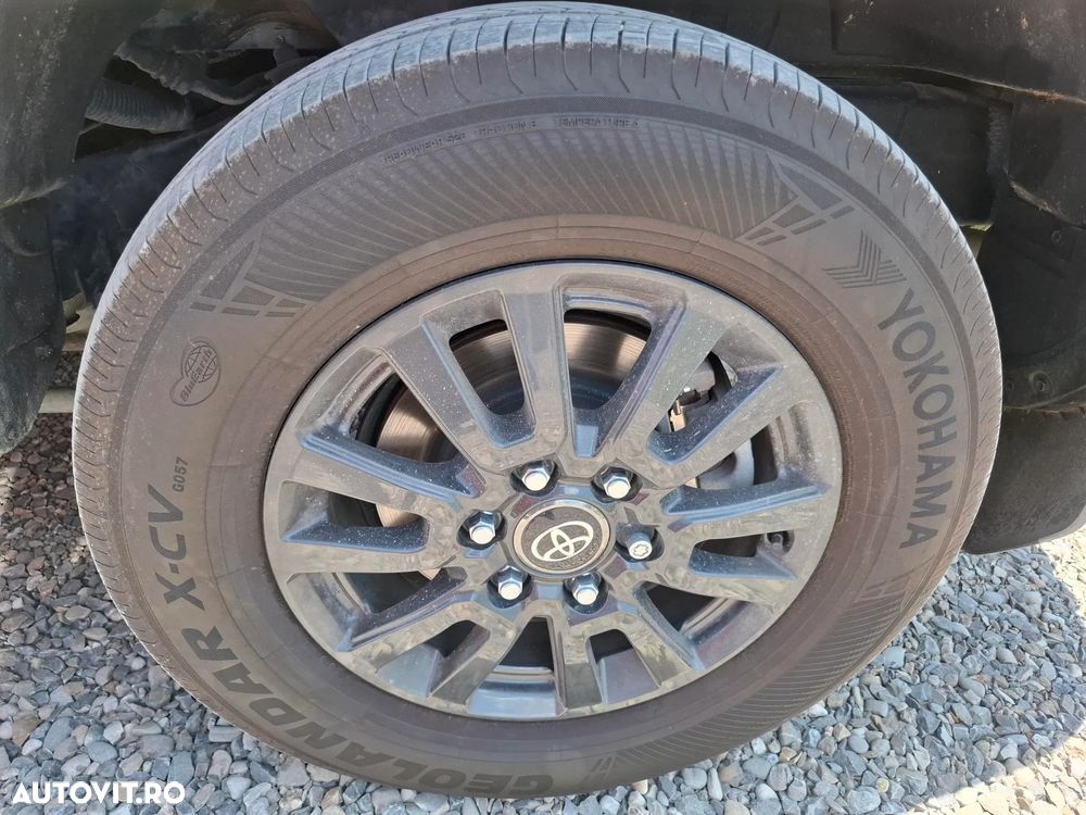 Toyota Land Cruiser 250 - 18