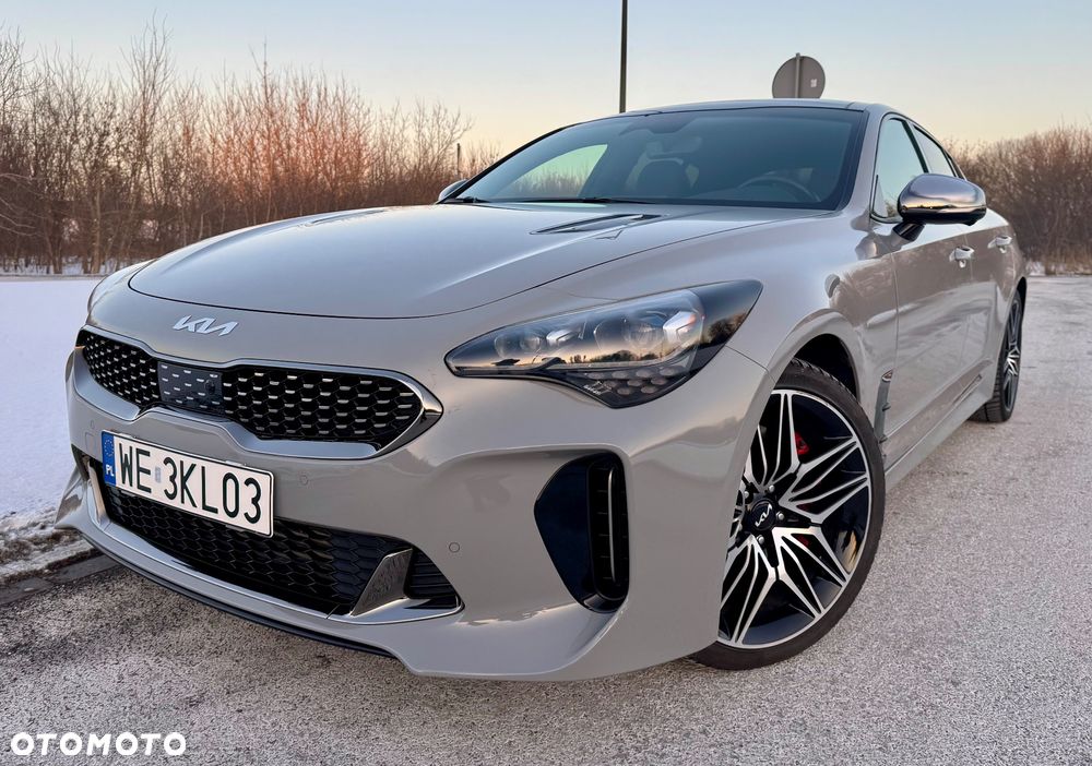 Kia Stinger - 1