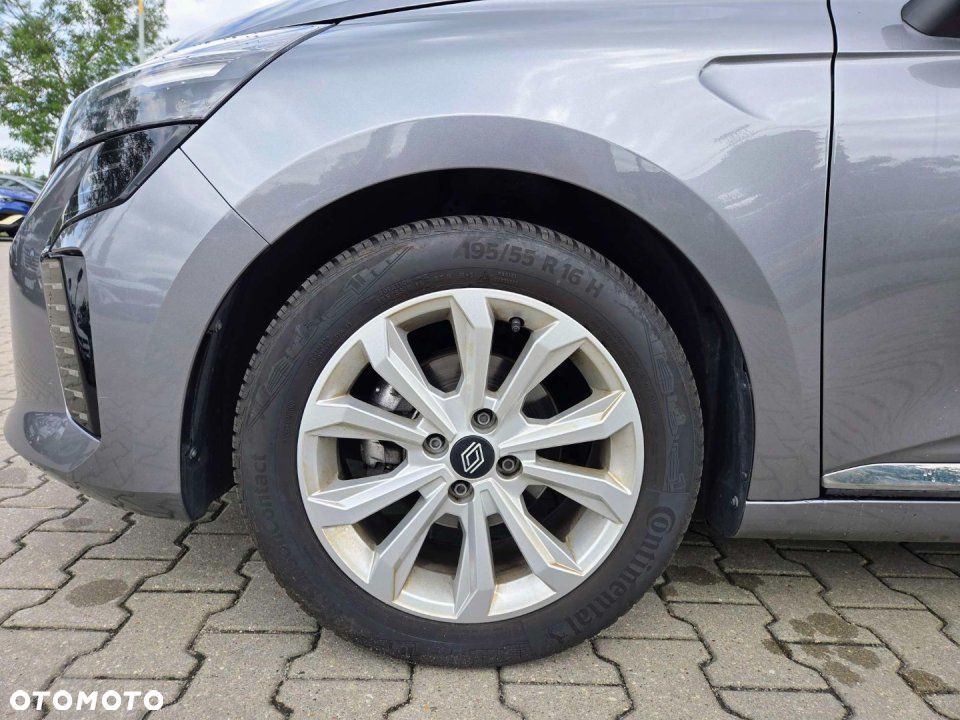 Renault Clio - 10