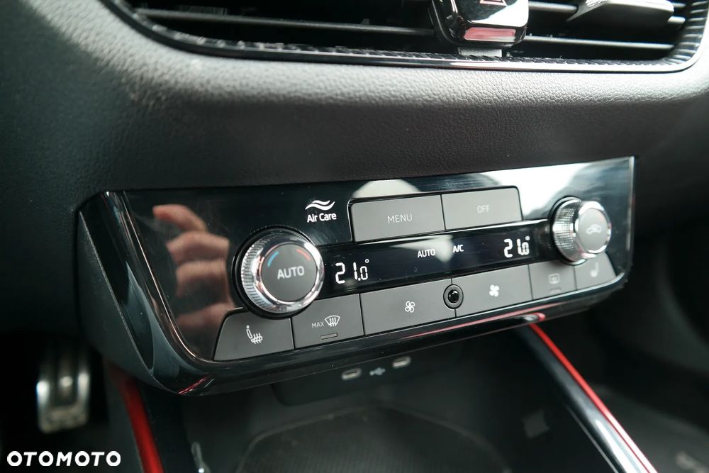 Skoda Fabia 1.0 TSI Monte Carlo - 29