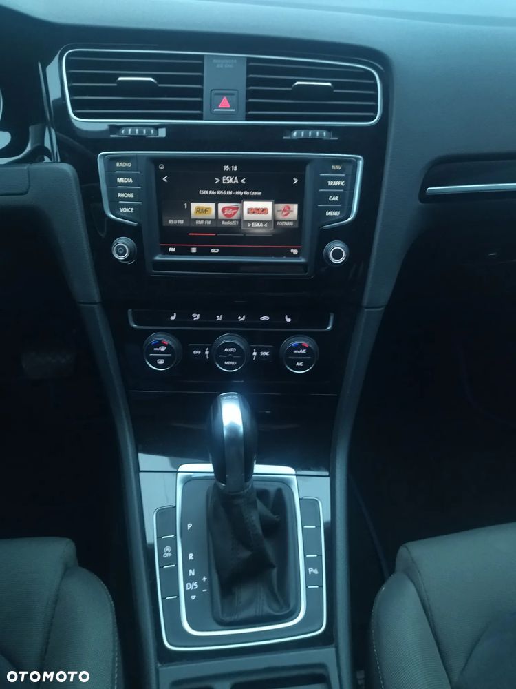Volkswagen Golf 2.0 TDI (BlueMotion Technology) DSG Comfortline - 8