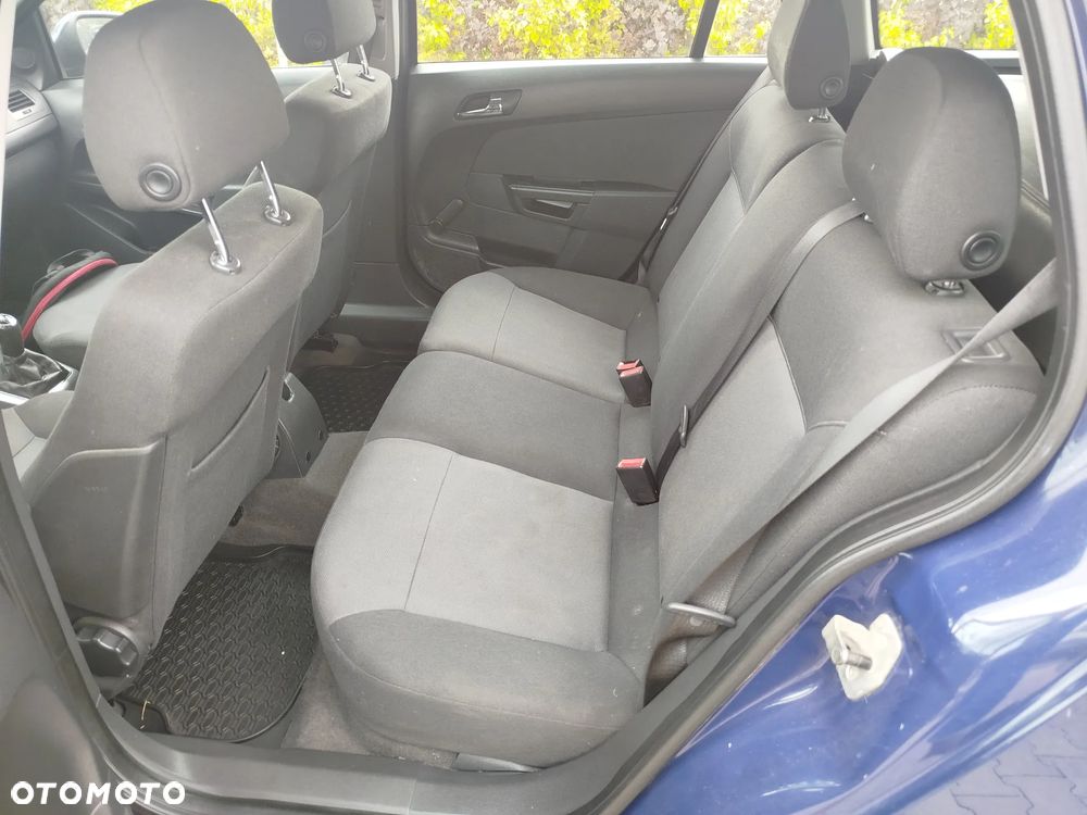 Opel Astra III 1.7 CDTI - 11
